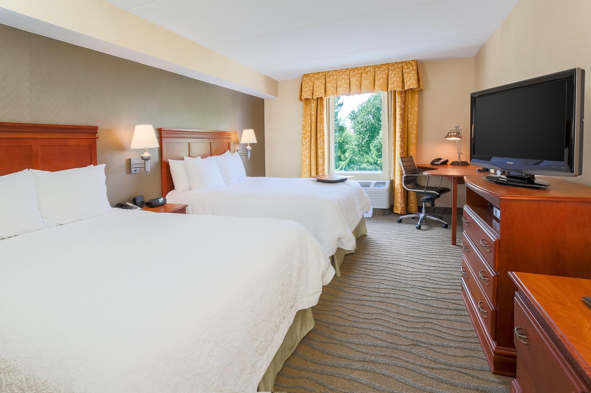 Hampton Inn & Suites Poughkeepsie Spackenkill Bagian luar foto