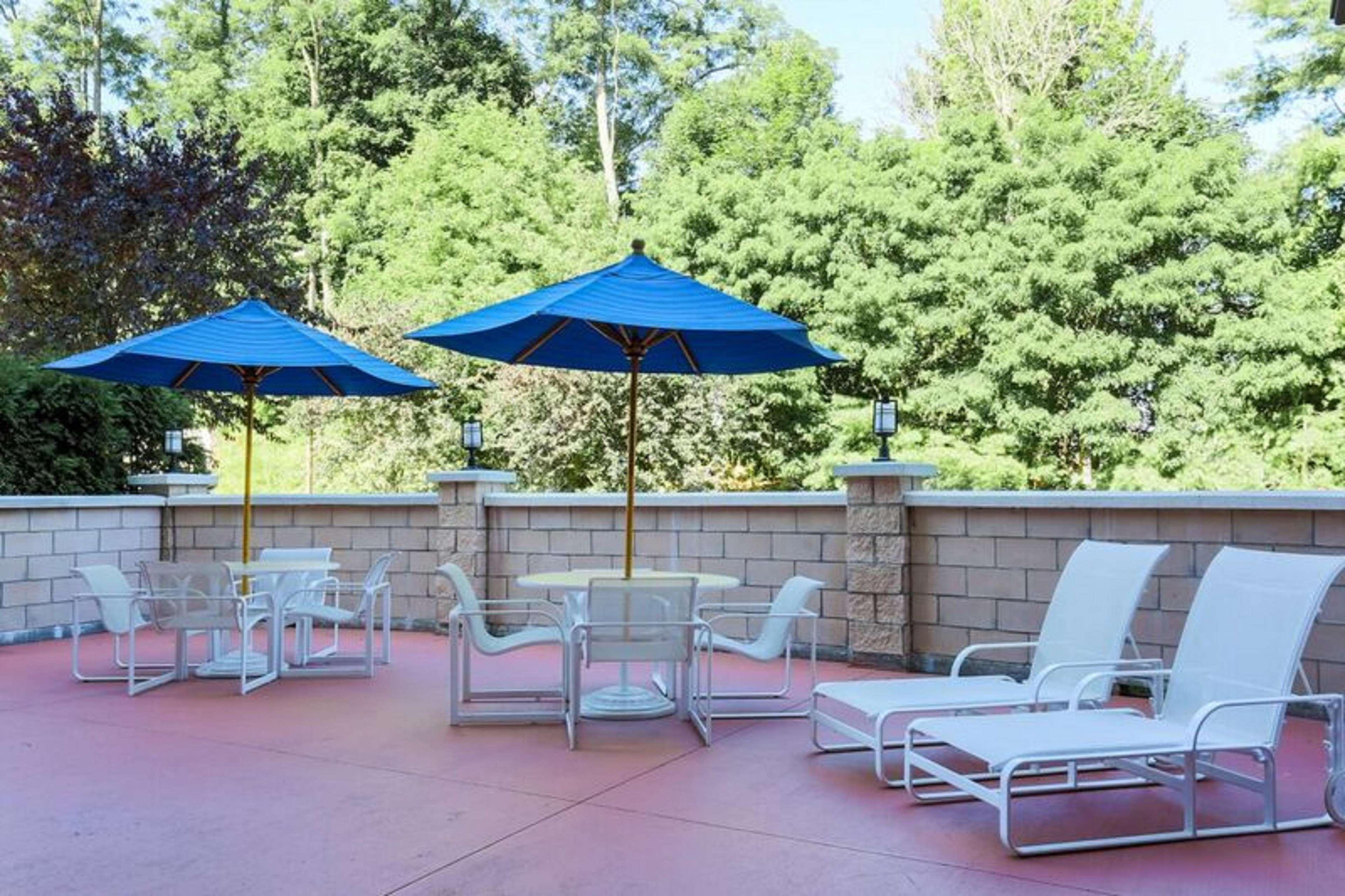 Hampton Inn & Suites Poughkeepsie Spackenkill Bagian luar foto